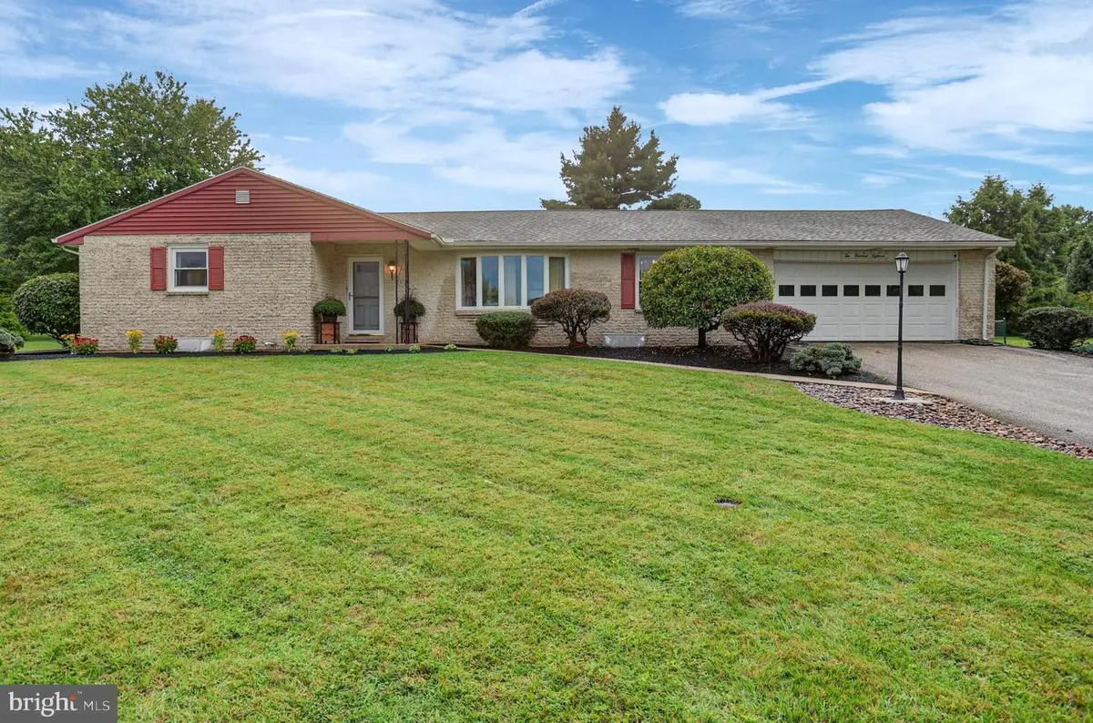 218 Meadow Ln, Chambersburg, PA 17201 - #1