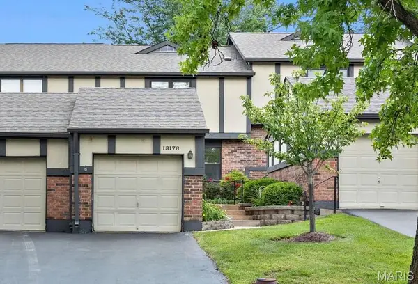 13176 Royal Pines Drive, Maryland Heights, MO 63146