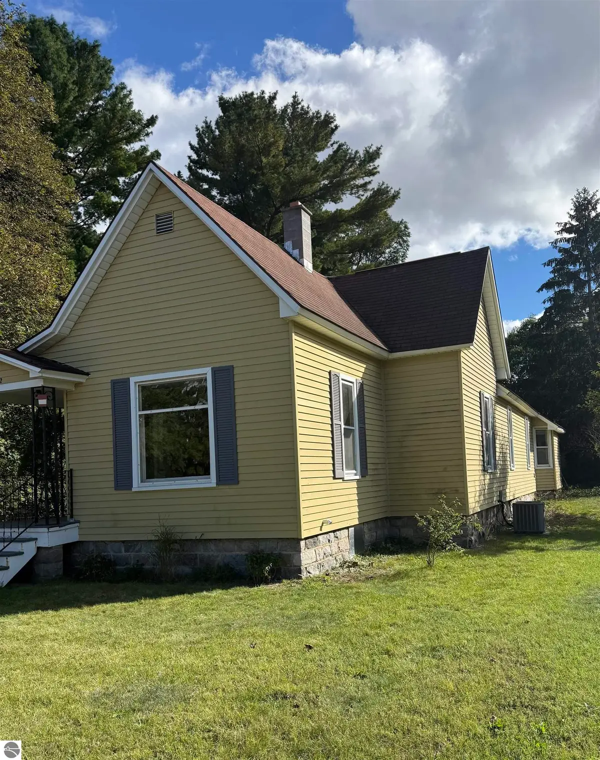932 E State, Traverse City, MI 49686 - #1
