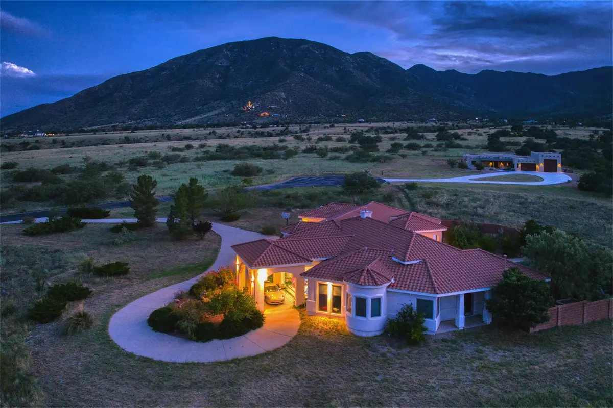 9566 S Swiss Court, Hereford, AZ 85615 - Image #1