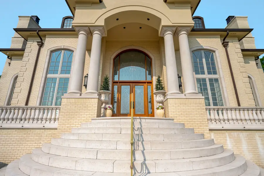 943 Squire Oaks Drive, Villa Hills, KY 41017 - Image #2