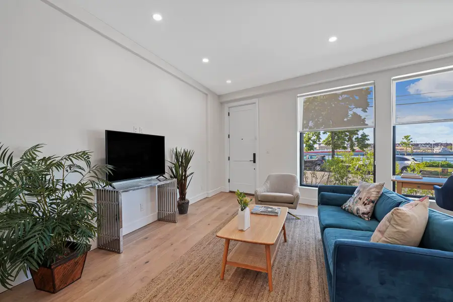 21-31 Shore Boulevard #1F, Astoria, NY 11105 - #3