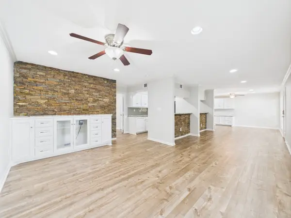 5333 Richmond Avenue #11, Houston, TX 77056