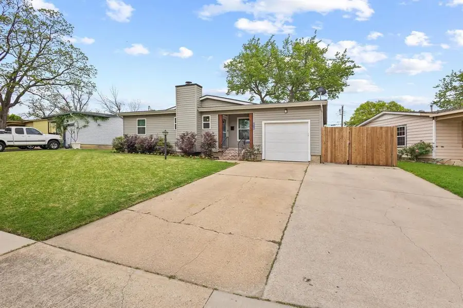 2550 Brandywine Drive, Farmers Branch, TX 75234 - #3