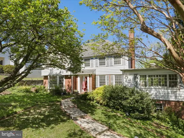 4725 Rock Spring Road, Arlington, VA 22207