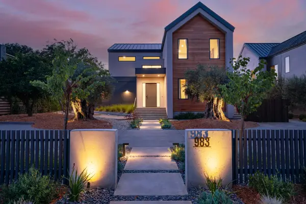 983 Grove Street, Healdsburg, CA 95448