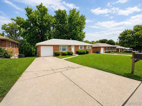 1133 Fain Drive, St Louis, MO 63125