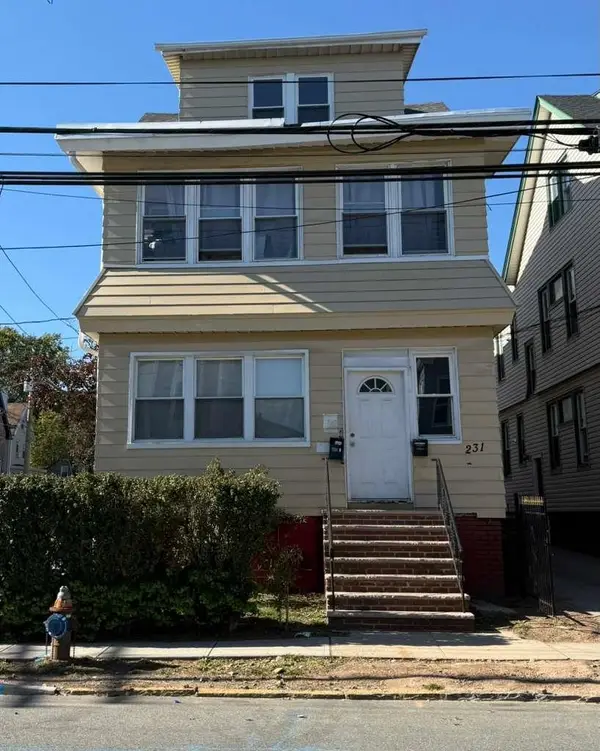 231 MYRTLE AVE, Irvington, NJ 07111