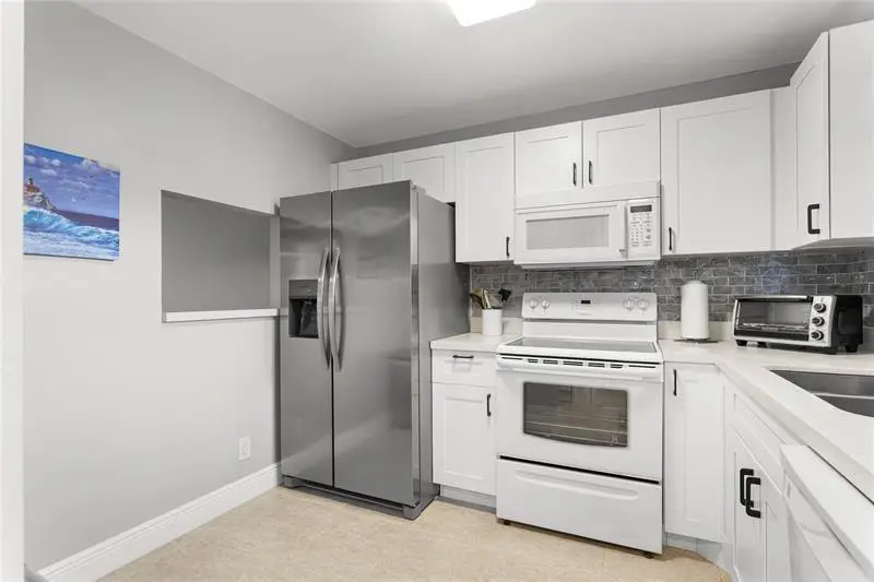 9700 Sunrise Lakes Boulevard #101, Sunrise, FL 33322 - Image #1