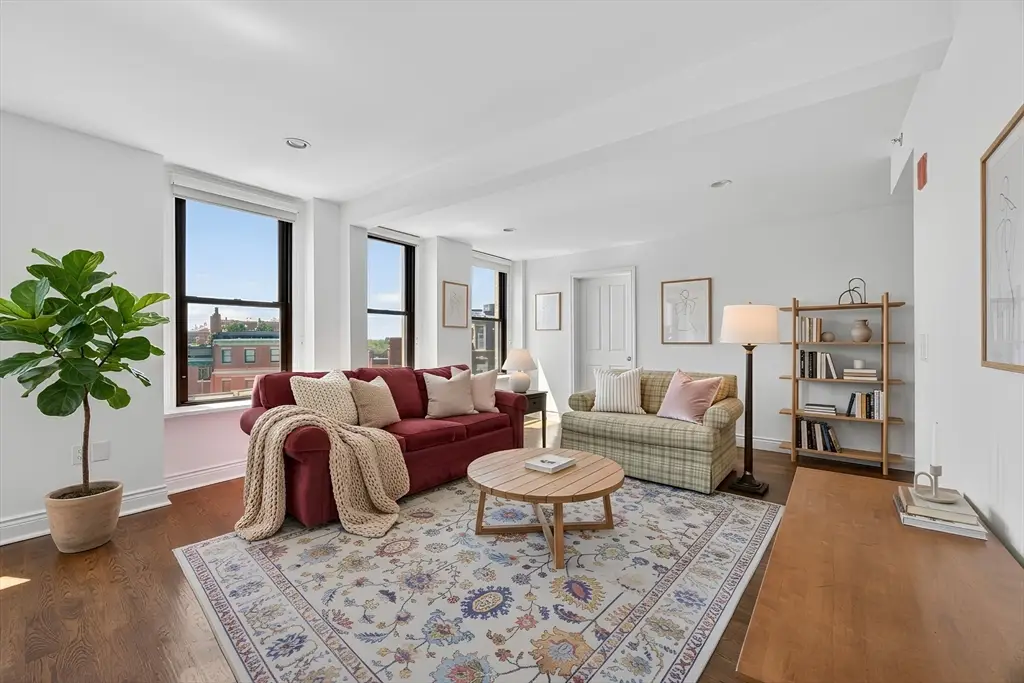 4 Charlesgate E , #701, Boston, MA 02215 - #1