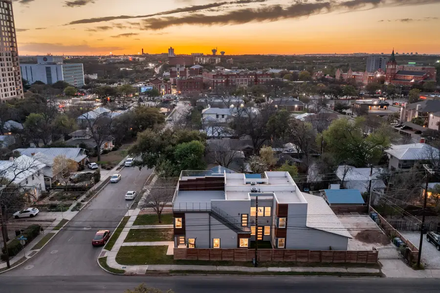 159 Davis Court #102, San Antonio, TX 78214 - Image #3