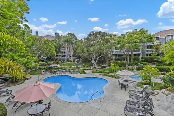 20331 Bluffside Circle #303, Huntington Beach, CA 92646