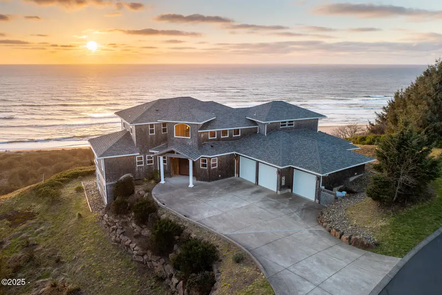 5355 Haystack Dr, Neskowin, OR 97149 - Image #2