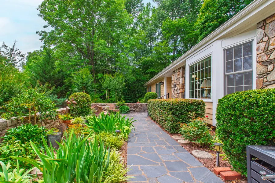 101 Dundalk Drive, Chapel Hill, NC 27517 - #3