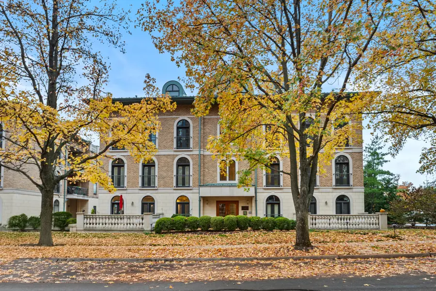 60 Brighton Way #3S, Clayton, MO 63105 - #2