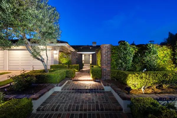 877 Sandcastle Drive, Corona Del Mar, CA 92625