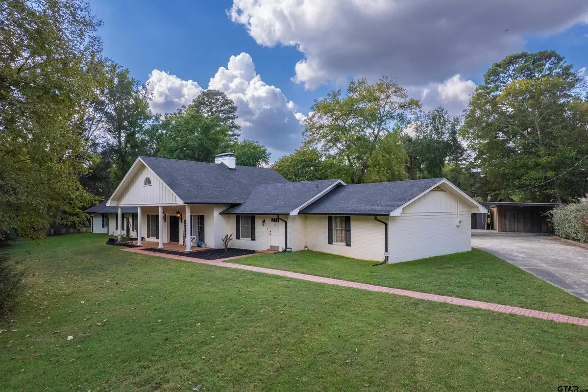 1010 S Williams Avenue, Mount Pleasant, TX 75455 - Image #1