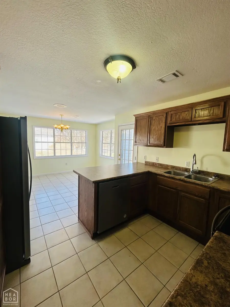 1628 Crepe Myrtle, Jonesboro, AR 72401 - Image #3