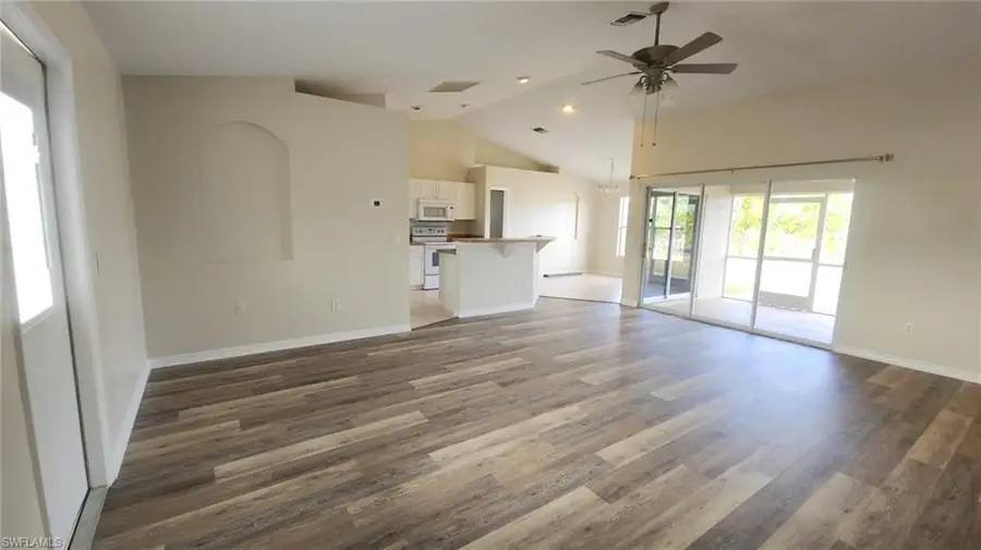 923 SW 33rd TER, Cape Coral, FL 33914 - #2