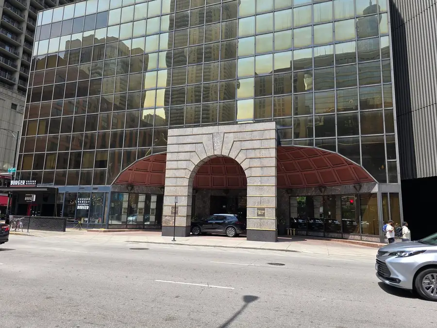 10 E Ontario Street , 2104, Chicago, IL 60611 - #2