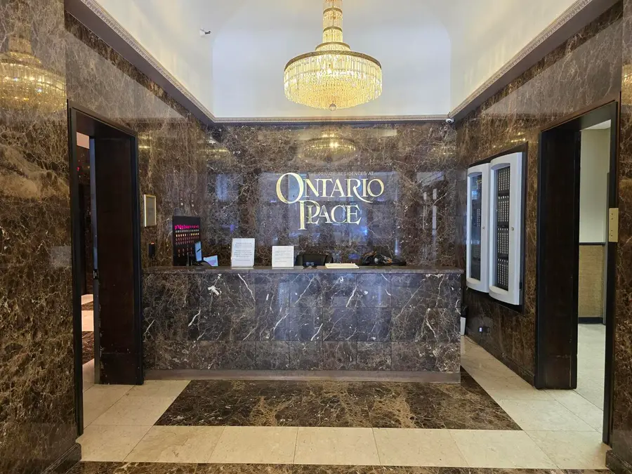 10 E Ontario Street , 2104, Chicago, IL 60611 - #3
