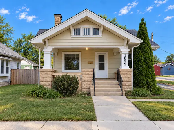 1059 10th Street, Charleston, IL 61920