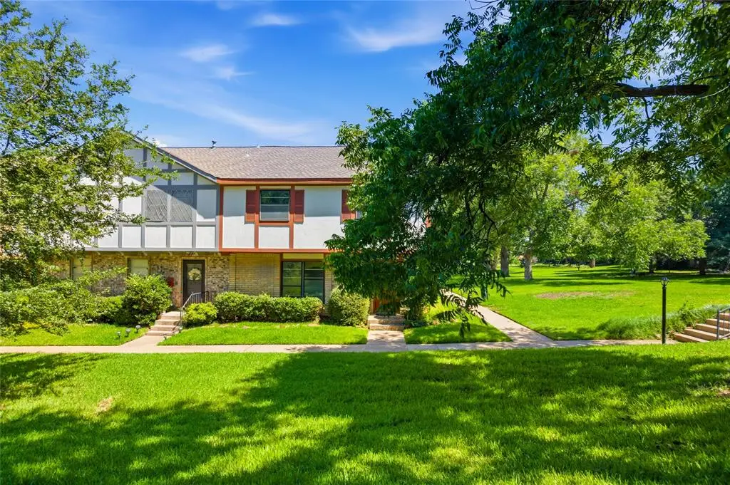 286 Westview Terrace, Arlington, TX 76013 - #1