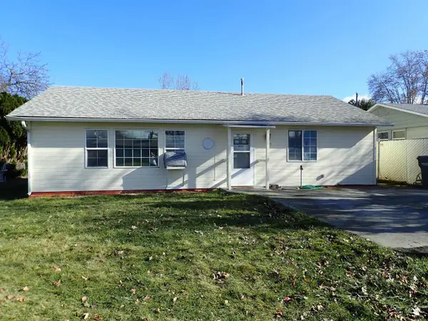 1039 15th St, Clarkston, WA 99403