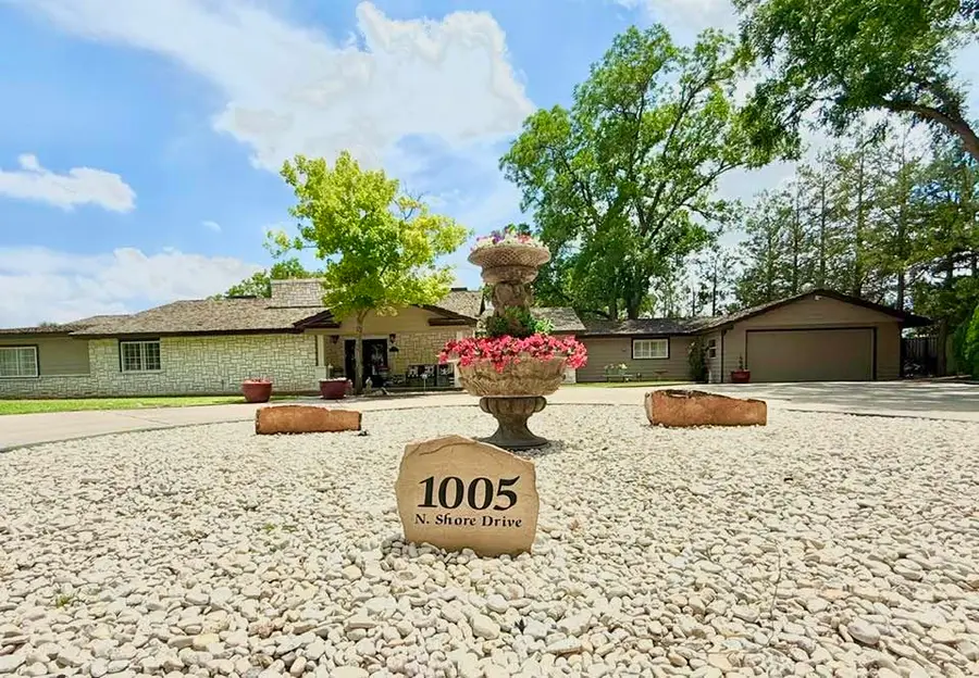 1005 North Shore Dr, Carlsbad, NM 88220 - #2