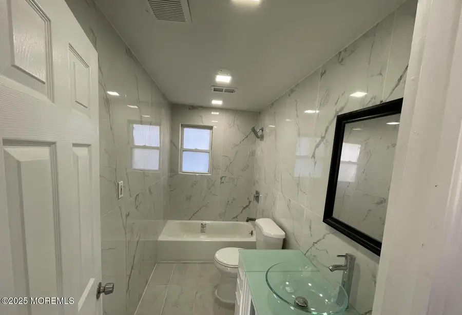 28 Norwood Avenue #4, Long Branch, NJ 07740 - #2