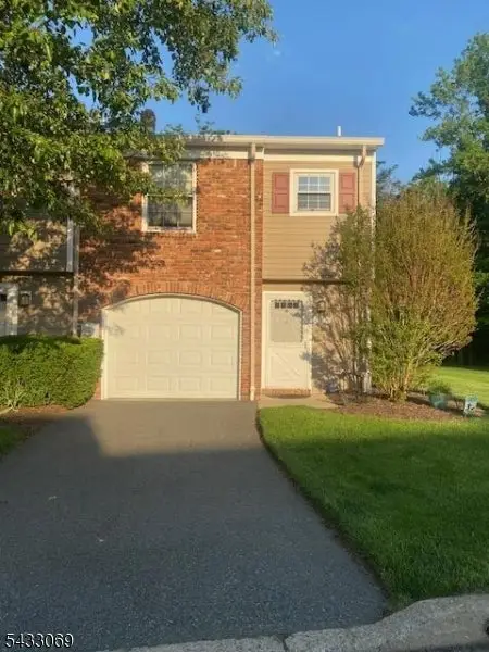 33 Dena Drive 33, Wanaque, NJ 07465
