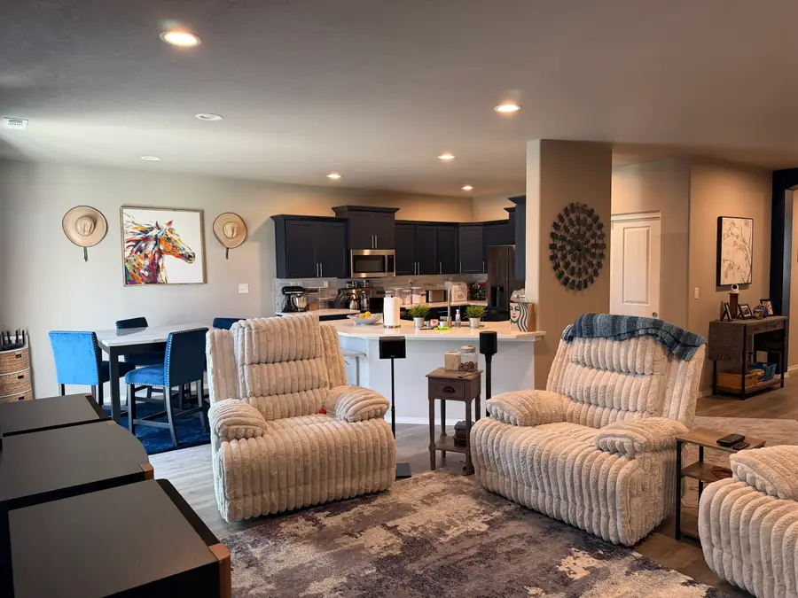 1107 W Aspen Road, Moses Lake, WA 98837 - #3