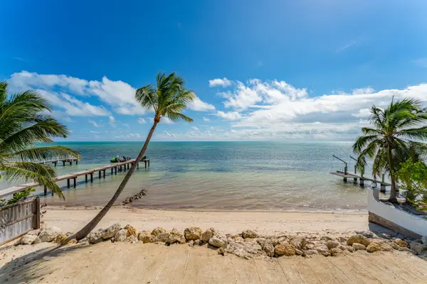 75055 Overseas Highway, ISLAMORADA, FL 33036