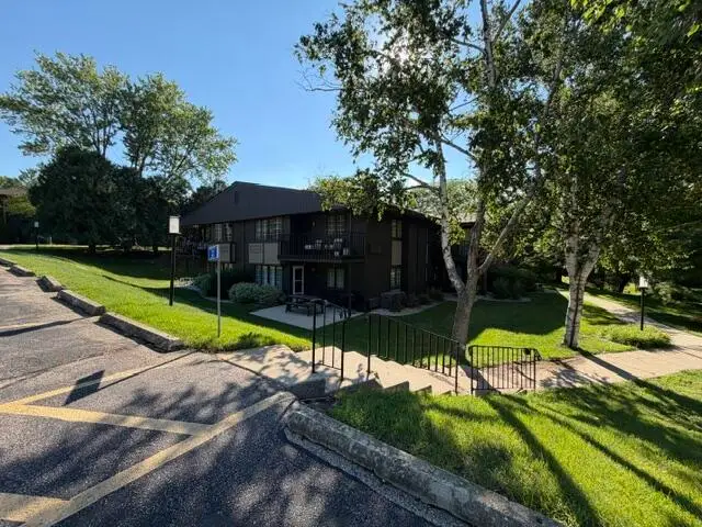 22 Matterhorn Cir, Geneva, WI 53147 - #3