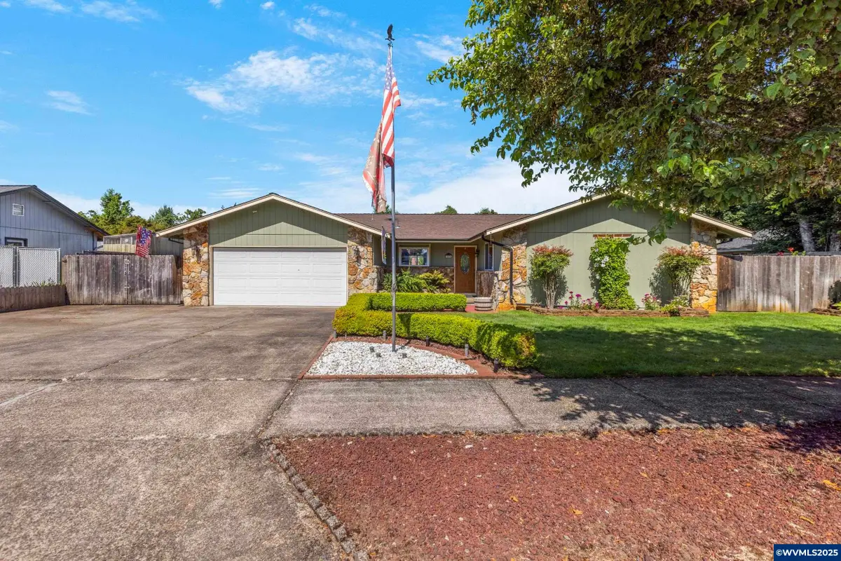 376 49th Loop, Springfield, OR 97478 - Image #1