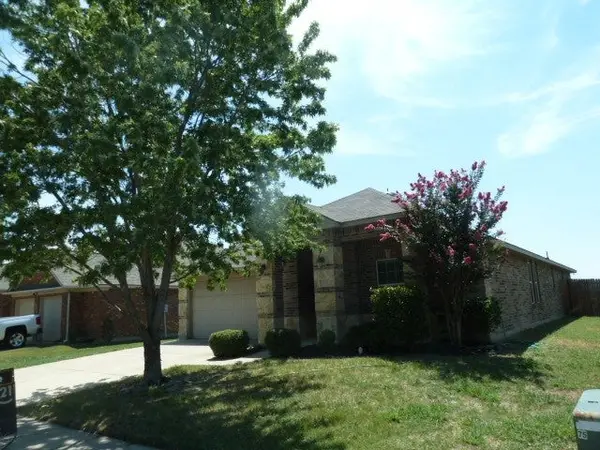 10321 Pyrite Drive, Fort Worth, TX 76131