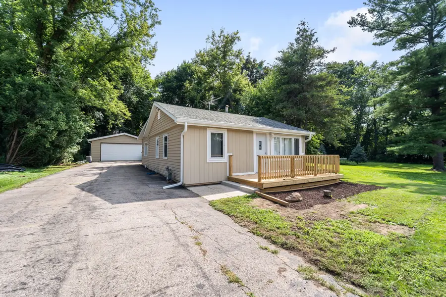 801 Vincent Rd, Twin Lakes, WI 53181 - Image #2