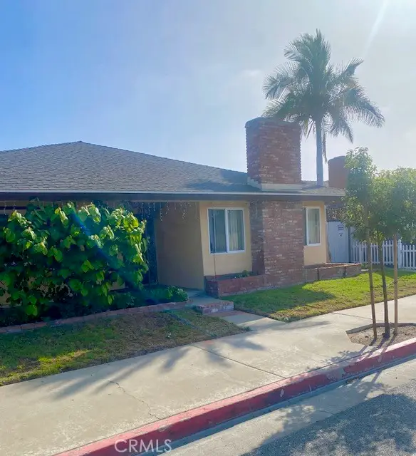 16642 Goldenwest, Huntington Beach, CA 92647 - Image #3