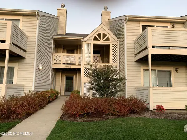 62 Briarwood Court, Howell, NJ 07731