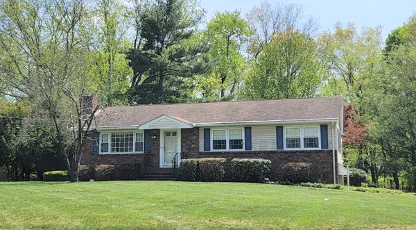 484 Stony Brook Dr, Bridgewater Twp., NJ 08807