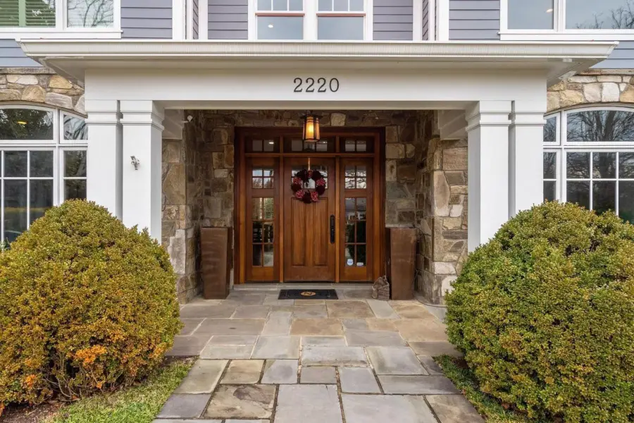 2220 Windsor Rd, Alexandria, VA 22307 - #2