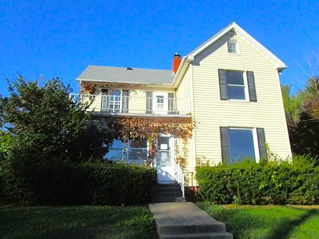 49 W Ash Street, Canton, IL 61520 - #1