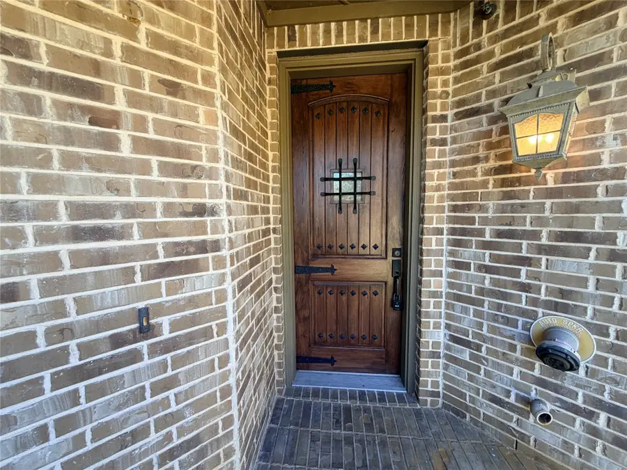 950 Brook Forest Lane, Euless, TX 76039 - #3