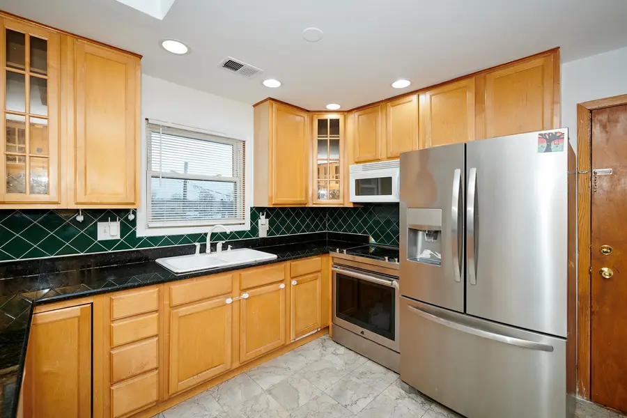 6780 W Forest Preserve Drive , 2, Harwood Heights, IL 60706 - #3