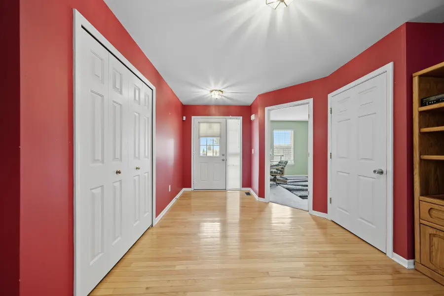 6833 Sadie Lane, Belleville, MI 48111 - Image #2