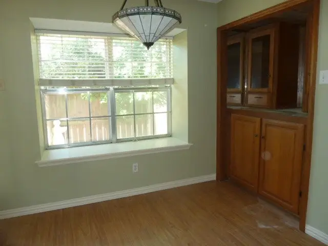 852 Chateau Valee Circle, Bedford, TX 76022 - Image #3