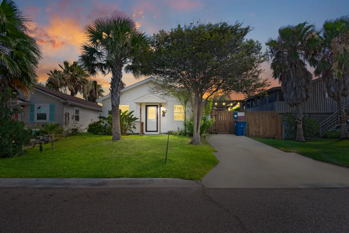 306 Dunesway, Port Aransas, TX 78373 - Image #1