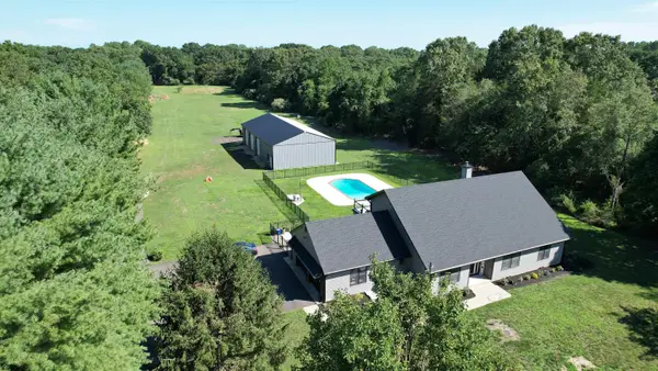 811 Darmstadt Ave, Devonshire, NJ 08215