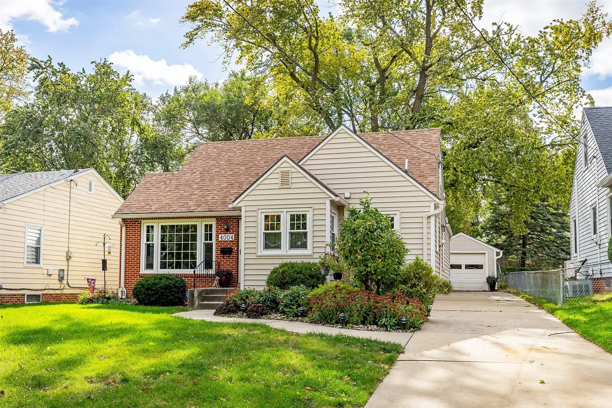 4004 Clinton Avenue, Des Moines, IA 50310 - #1