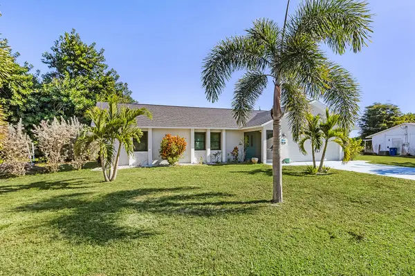 12184 Dolphin Road, Bokeelia, FL 33922